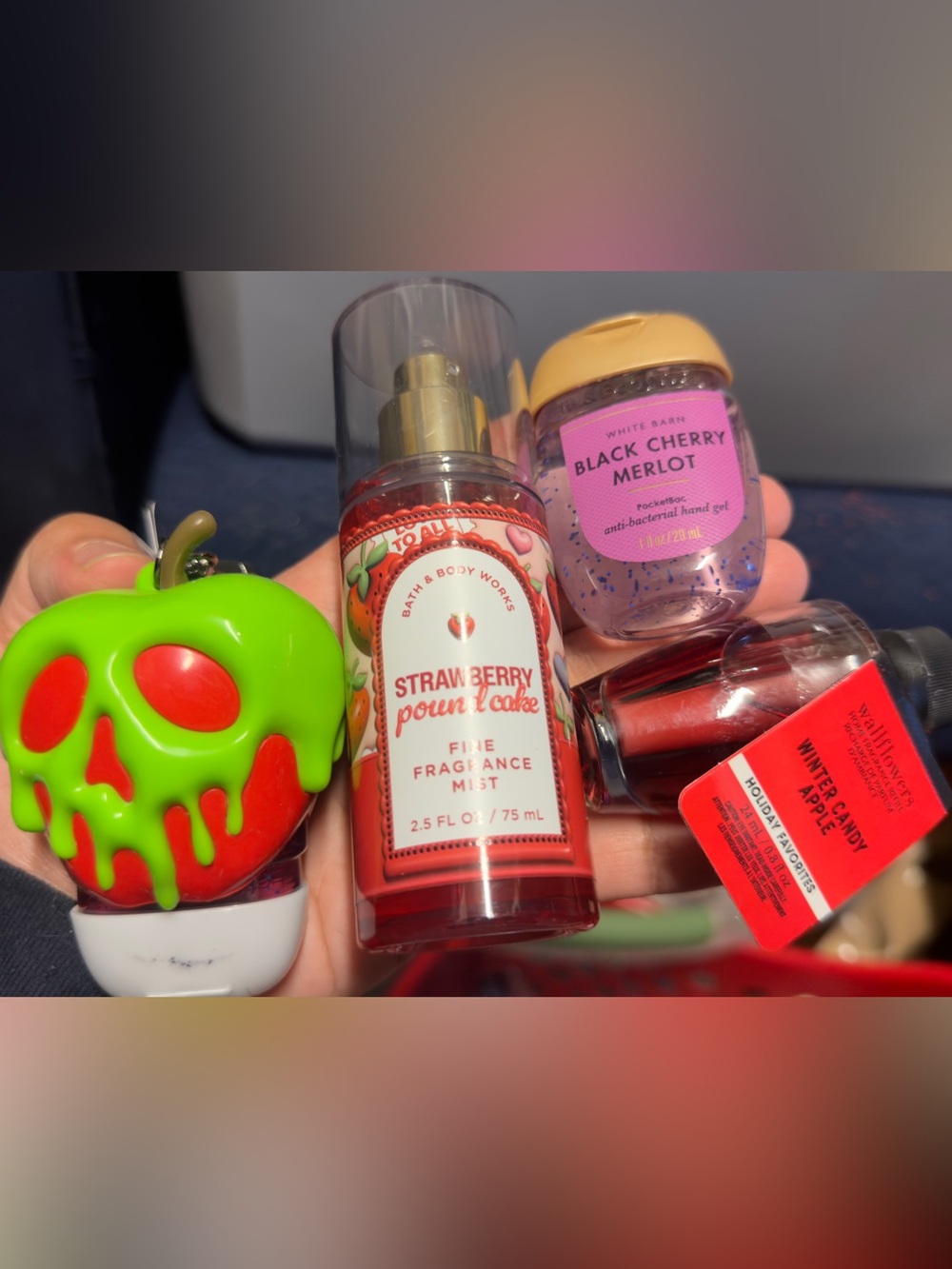 Bath & Body Works Strawberry Pound Cake Fine Fragrance Mist - Red